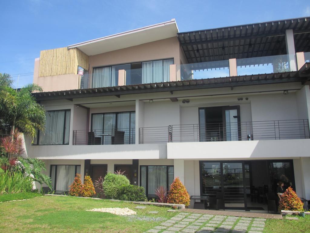 The Theodore Hotel Tagaytay City Extérieur photo