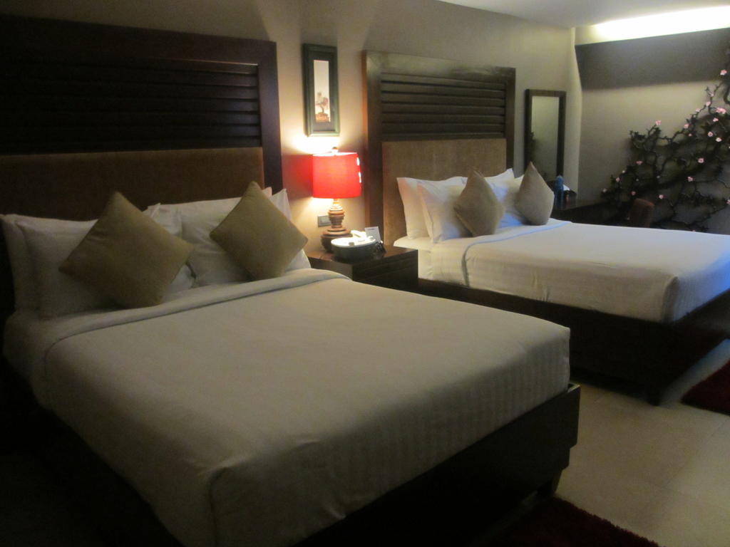 The Theodore Hotel Tagaytay City Extérieur photo